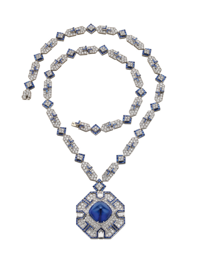 Sautoir, 1969 Platinum with sapphires and diamonds Chain: 74 x 1 cm. Pendant/brooch: 4.9 x 4.9 cm Formerly in the collection of Elizabeth Taylor Bulgari Heritage Collection, inv. 6675 N2170  © Antonio Barrella Studio Orizzonte