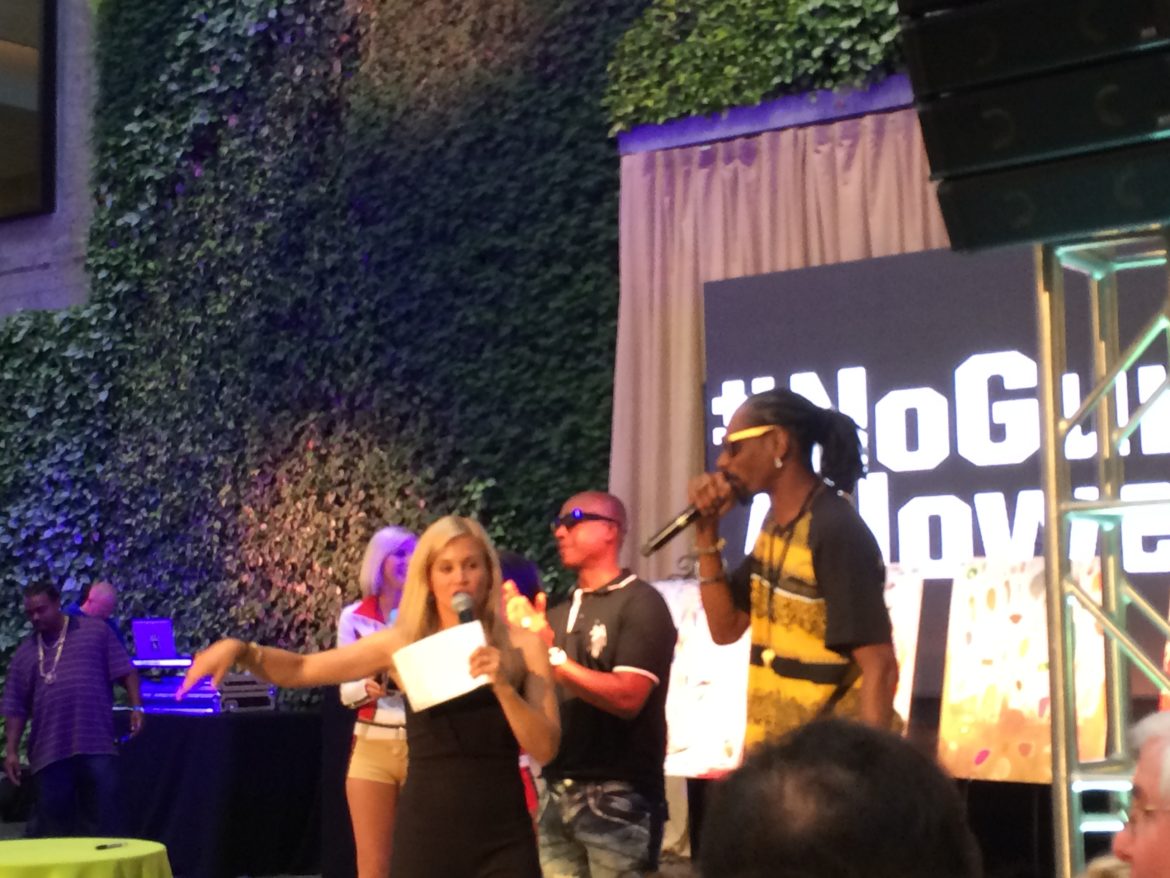 Snoop Lion, Joe Montana With Ron Conway And Others Hold Benefit In SF For Anti-Gun Violence