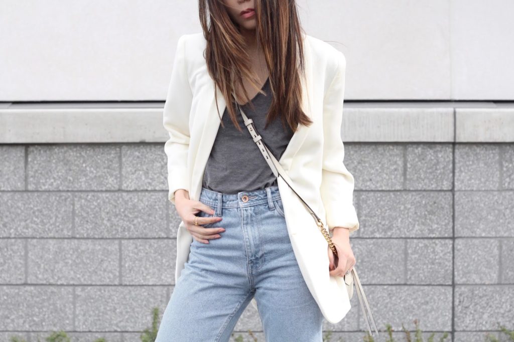 Pair blazers with high-waist denim for a more casual everyday look.
