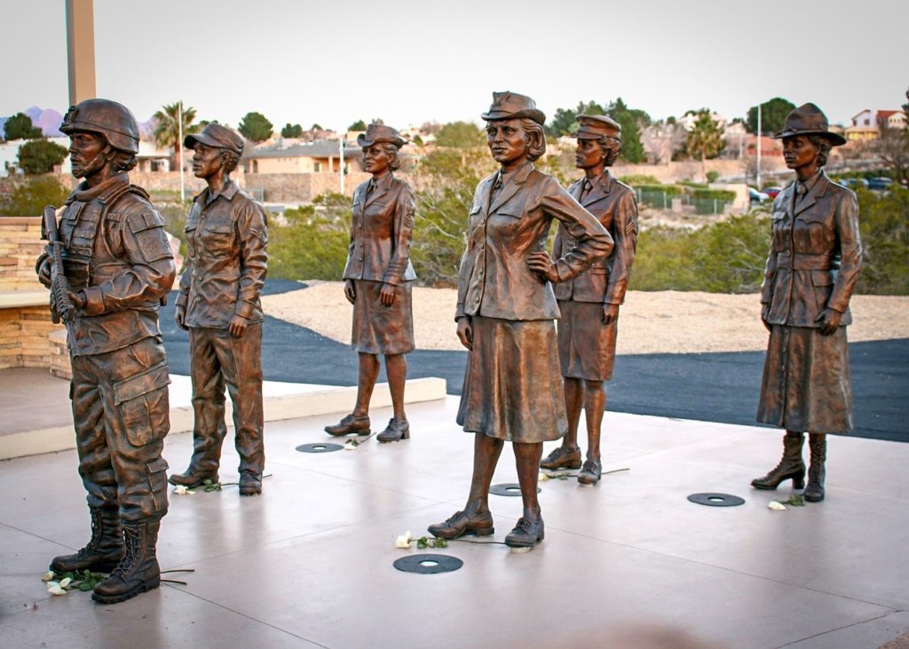 female soliders, military, memorial day, wendi bryan carpenter, navy, jean coriat, holly ward